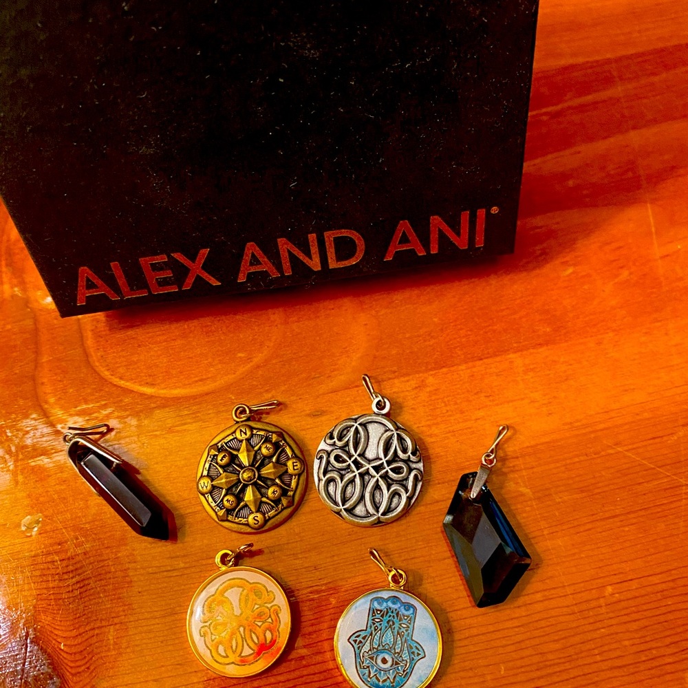 Alex and Ani chain station